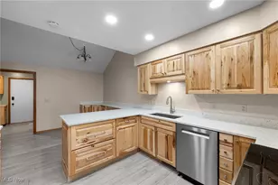 6667 Hidden Lake Trail, Brecksville, OH 44141 - Photo 8