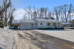 125 Island Dr, Poland, OH 44514 - Photo 2