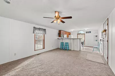 237 Amherst Mobile Home, Amherst, OH 44001 - Photo 4