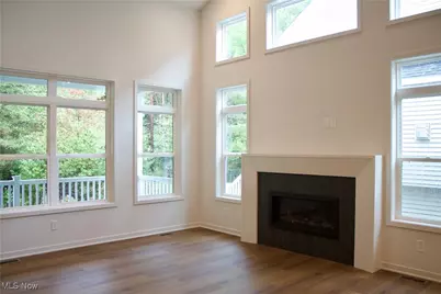 103 Town Centre Drive, Grandview Heights, OH 44147 - Photo 6