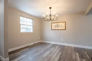 2798 E Celeste View Dr, Stow, OH 44224 - Photo 4