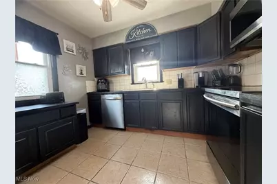 329 37th Street NW, Canton, OH 44709 - Photo 8