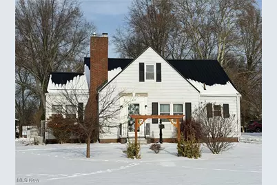 329 37th Street NW, Canton, OH 44709 - Photo 1