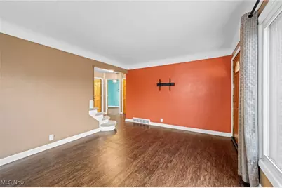 625 Pendley Road, Willowick, OH 44095 - Photo 6