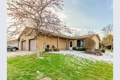 6807 Sun Valley Avenue NE, Canton, OH 44721 - Photo 1