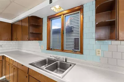 515 Walden Avenue, Tiltonsville, OH 43963 - Photo 10