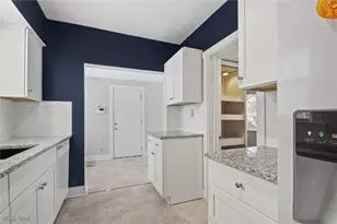 2003 E Midlothian Blvd, Youngstown, OH 44502 - Photo 8