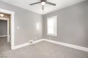 1045 Carlyon Rd, East Cleveland, OH 44112 - Photo 16