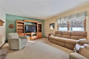 9534 Garden Park Cir NW, Uniontown, OH 44685 - Photo 18