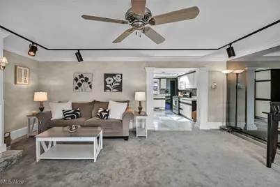 552 Saunders Avenue, Akron, OH 44319 - Photo 8