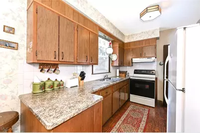 1830 B Street, Akron, OH 44312 - Photo 8