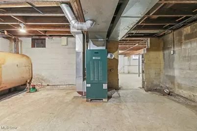 16137 Salem Church Street NE, Alliance, OH 44601 - Photo 32