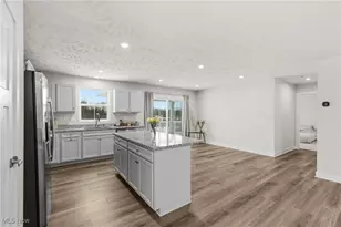 994 Bookman Ave, Akron, OH 44312 - Photo 12