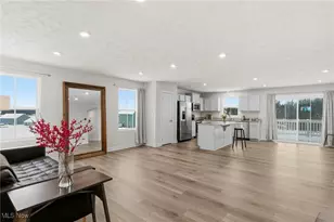 994 Bookman Ave, Akron, OH 44312 - Photo 2