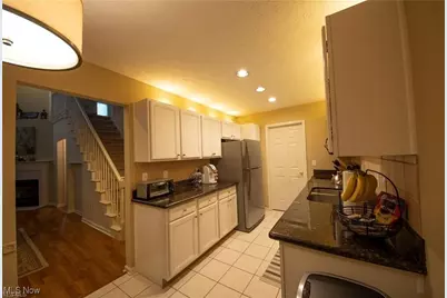 2042 W Reserve Circle, Avon, OH 44011 - Photo 6