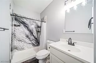 10226 Kempton Ave, Loveland, OH 44108 - Photo 16