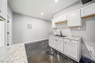 10226 Kempton Ave, Loveland, OH 44108 - Photo 12