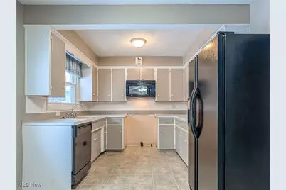 2660 Conrad Avenue, Akron, OH 44314 - Photo 8