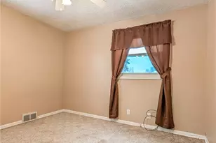 2660 Conrad Ave, Akron, OH 44314 - Photo 12