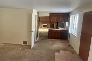 708 W Maple St, North Canton, OH 44720 - Photo 4