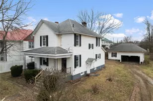 204 Oak St, Bethesda, OH 43719 - Photo 2