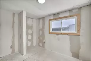 160 Kentucky, Elyria, OH 44035 - Photo 10