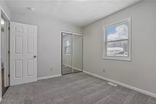 9864 Green Dr, Windham, OH 44288 - Photo 16