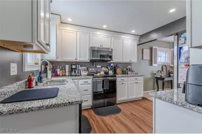 16711 Pearldale Avenue, Loveland, OH 44135 - Photo 2