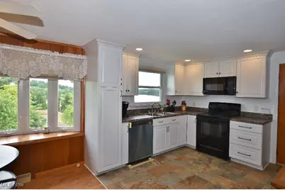 1121 Fiesta Road SW, Dellroy, OH 44620 - Photo 10