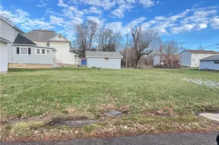 707 Stewart Ave, Cambridge, OH 43725 - Photo 1