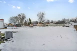 1671 Eldon Dr, Wickliffe, OH 44092 - Photo 30