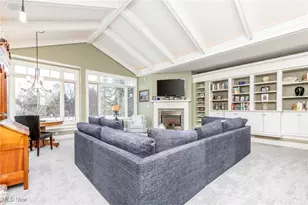 26161 Shaker Blvd, Beachwood, OH 44122 - Photo 8