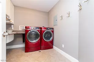 26161 Shaker Blvd, Beachwood, OH 44122 - Photo 32