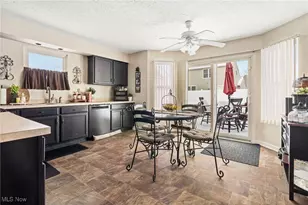 2162 Canterbury Cir, Akron, OH 44319 - Photo 12