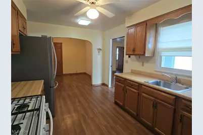 6093 Elyria Avenue, Elyria, OH 44035 - Photo 10