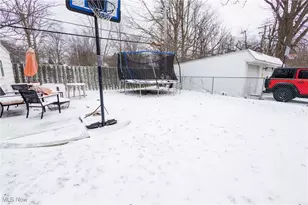 325 E 264th St, Euclid, OH 44132 - Photo 4