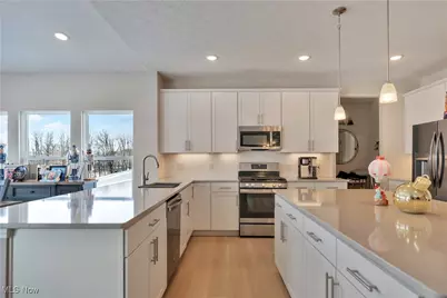 3367 Ponderosa Trail, Green, OH 44685 - Photo 8