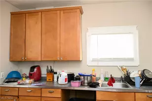 241 8th St, Elyria, OH 44035 - Photo 2