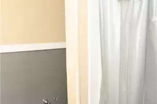 241 8th St, Elyria, OH 44035 - Photo 12