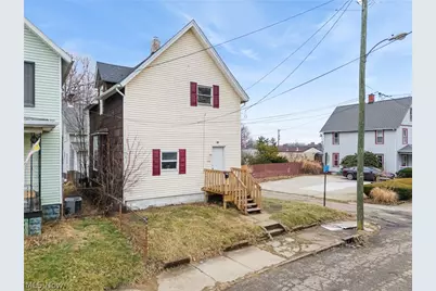 1024 Rex Avenue NE, Canton, OH 44704 - Photo 2