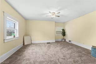 1024 Rex Ave NE, Canton, OH 44704 - Photo 10