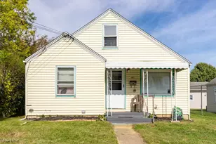 601 Melrose Pl NE, Canton, OH 44714 - Photo 1