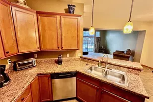 294 Lakewick Ln, Willowick, OH 44095 - Photo 4