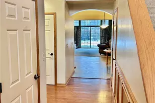 294 Lakewick Ln, Willowick, OH 44095 - Photo 2