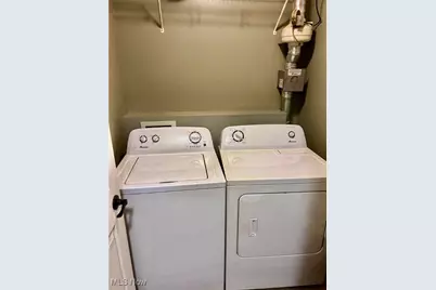 294 Lakewick Lane, Willowick, OH 44095 - Photo 10