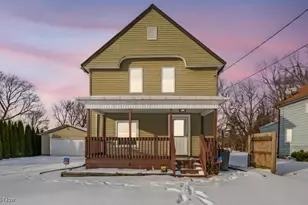 1723 E 49th St, Ashtabula, OH 44004 - Photo 2