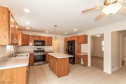 1964 Beringer Place, Geneva, OH 44041 - Photo 10