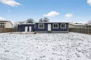 2215 Frostwood Dr, Austintown, OH 44515 - Photo 4