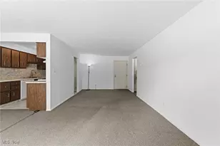 521 Tollis Pkwy, Grandview Heights, OH 44147 - Photo 12