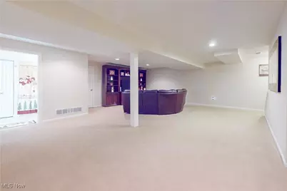 1343 Courtland Road, Weirton, WV 26062 - Photo 32